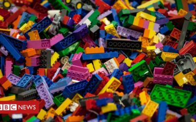 Lego to ditch plastic bags after children call for change