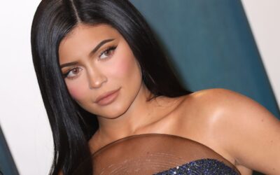 Kylie Jenner Cosmetics warns customers of online 'security breach'