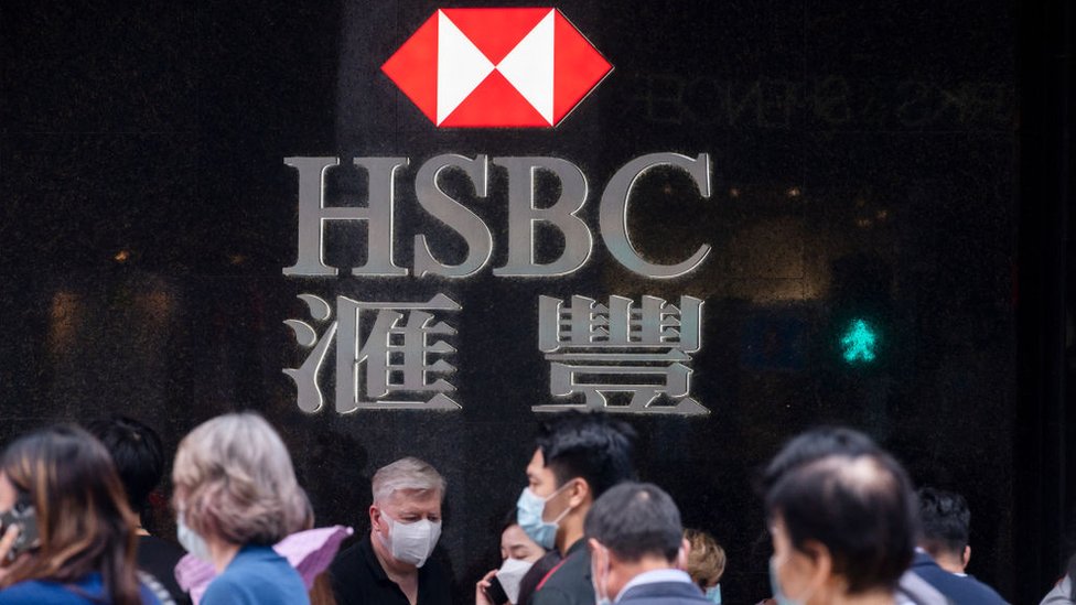 HSBC to accelerate restructuring plan to cut costs