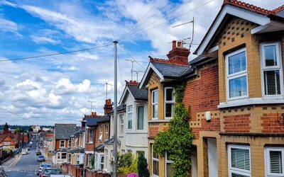 House prices reach £250k and are up 7.3% in a year, says Halifax