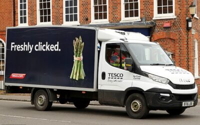 Tesco hikes dividend amid online shopping boom